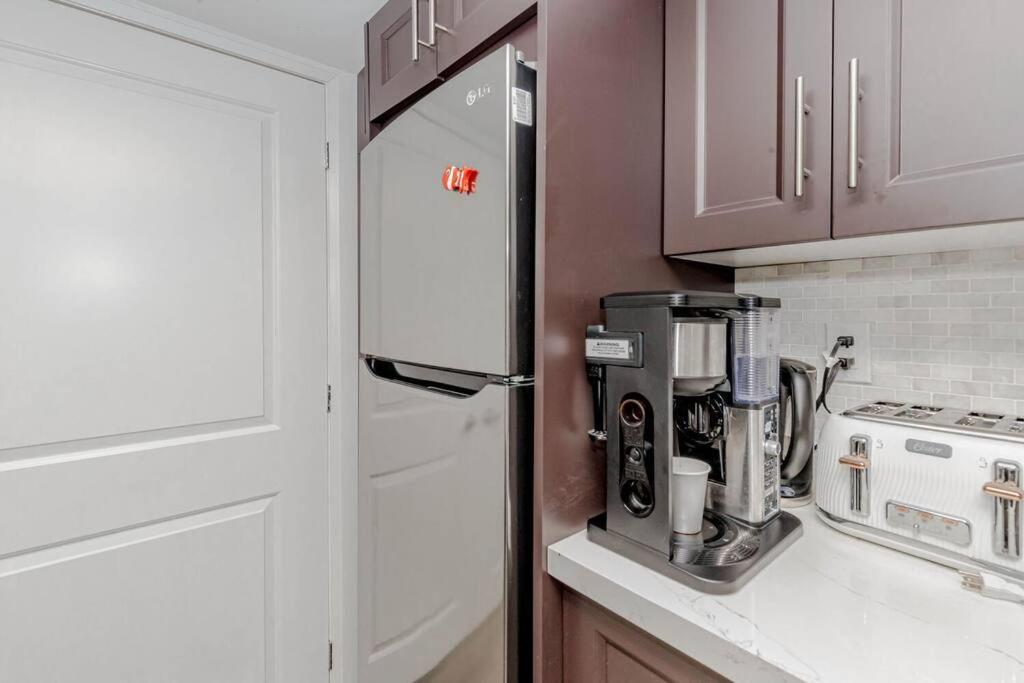Luxury Basement Apartment In 奥克维尔 外观 照片