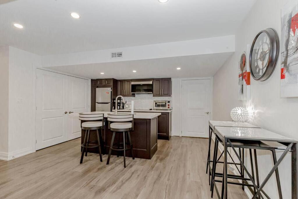 Luxury Basement Apartment In 奥克维尔 外观 照片
