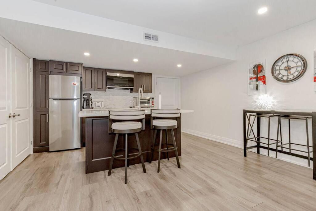 Luxury Basement Apartment In 奥克维尔 外观 照片