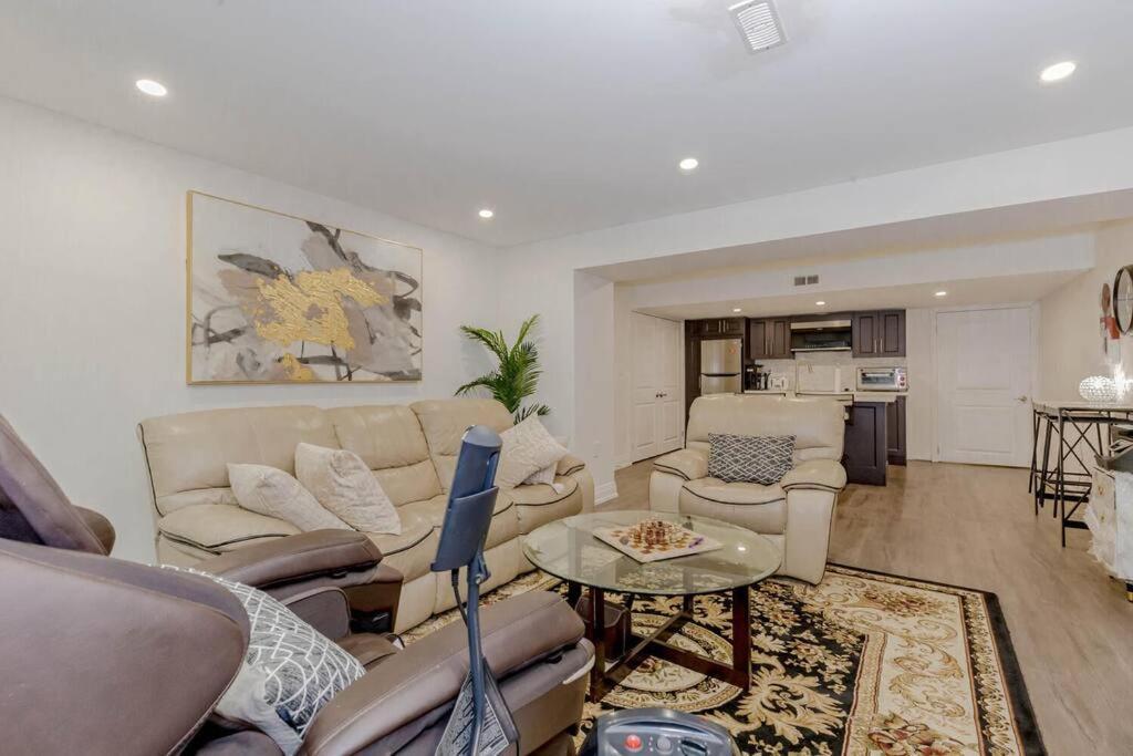 Luxury Basement Apartment In 奥克维尔 外观 照片