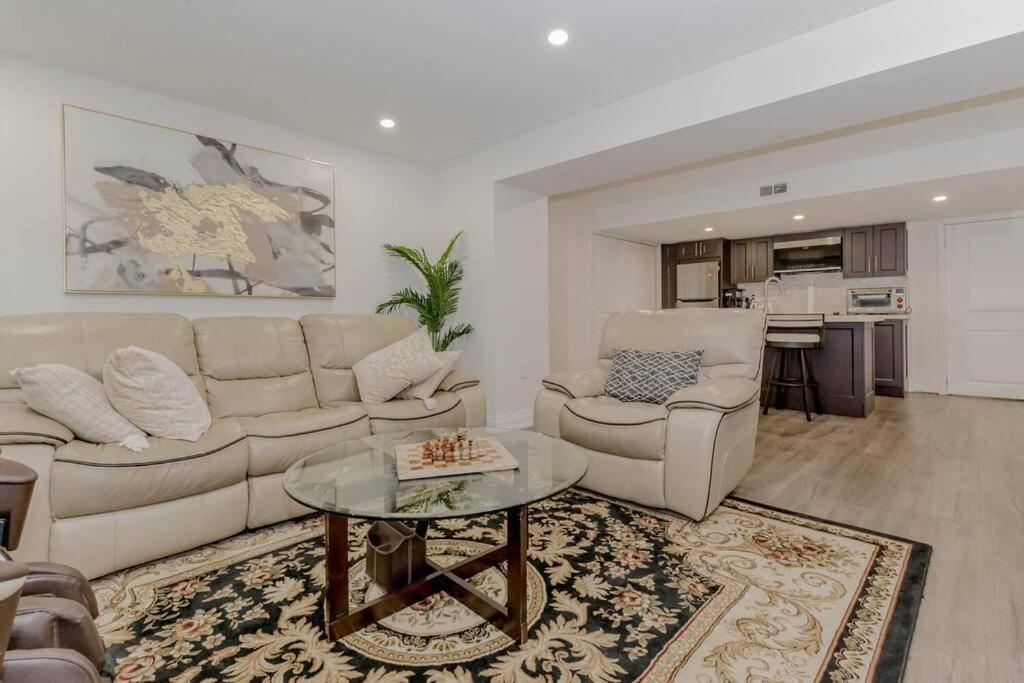 Luxury Basement Apartment In 奥克维尔 外观 照片